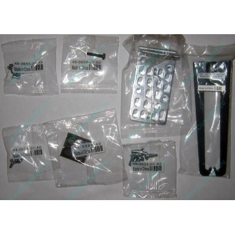 Комплект креплений для маршрутизаторов Cisco Catalyst: уши (уголки) в Домодедово, болты в Домодедово, ножки в Домодедово, держатель для кабеля (Домодедово)